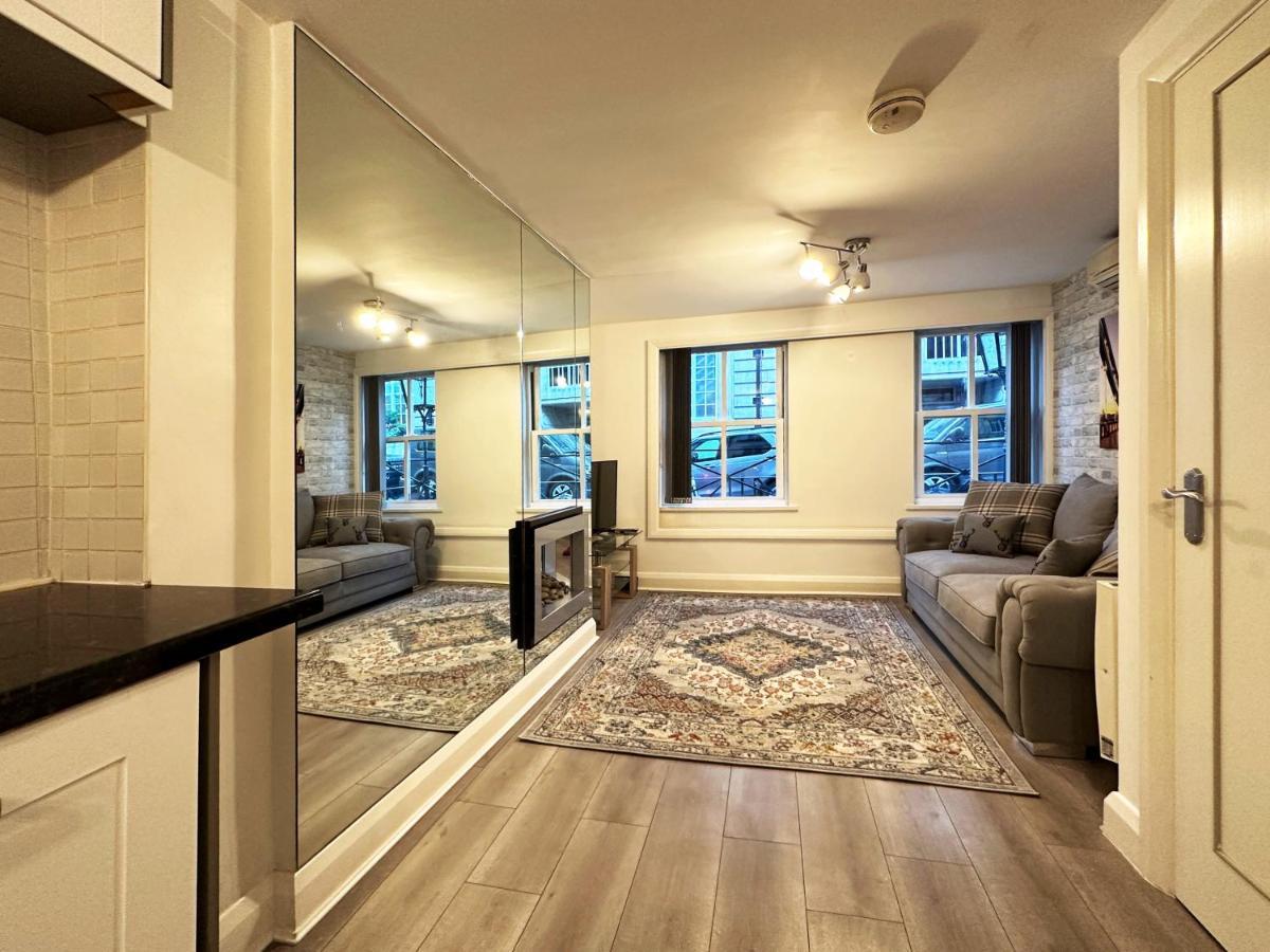 Chic Apartment In Mayfair London Exterior photo